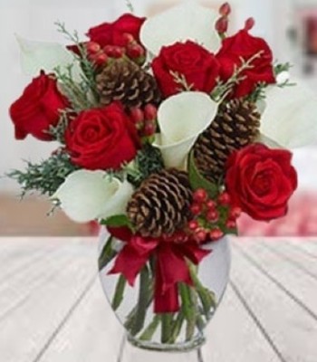 Calla Lily Bouquet with Rose with Hypericum Berries & Pine Cones