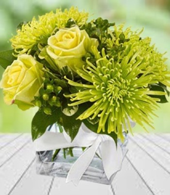 Rose Flowers with Spider Chrysanthemums and Hypericum