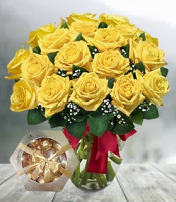 Yellowside - 18 medium Stem Yellow Roses with Chocolates Box