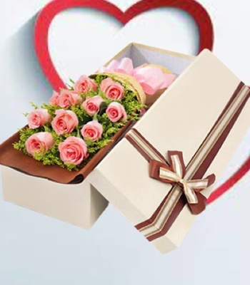 Love Box - Pink Roses in Cute Box