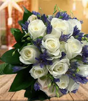 Perfetto Amore - Dozen White Roses Hand-Selected