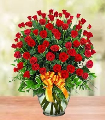 60 Red Rose Bouquet - Free Vase