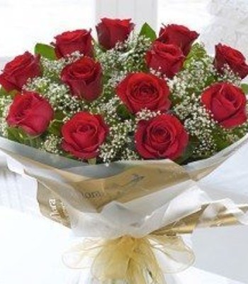 Rose Flower Bouquet - 12 Red Roses With Free Vase