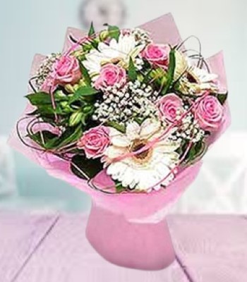 Bouquet of Pink Roses and White Gerberas
