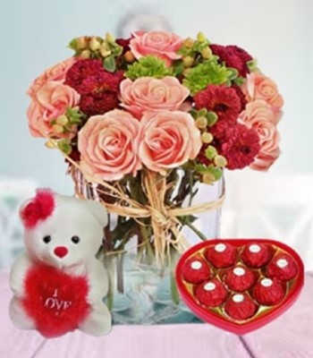 Rose Bouquet With Bear And Chocolates - Free Crystal Vase