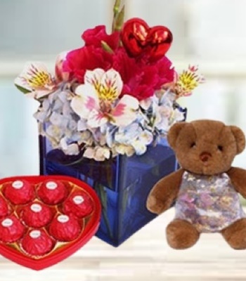 Flower Bouquet with Fancy Vase, Choclates and Teddy Bear