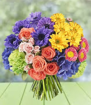 Masterpiece - Mix Colored and Bright Green Flowers