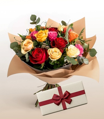 Romantic Mixed Roses & Chocolate Gift Combo