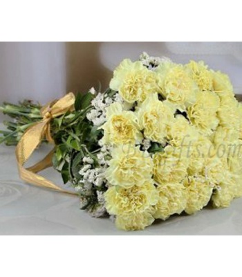 White Carnations Bouquet � 30 White Carnations