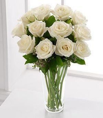 Dozen White Roses in Clear Glass Vase