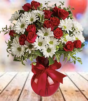 Be Mine Valentine - Fresh-Cut Seasonal Flowers daisies and spray roses and Italian greenery