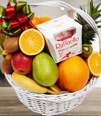 Fruit & Raffaello Gift Basket