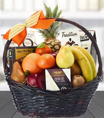 Gourmet & Fruits Gift Basket
