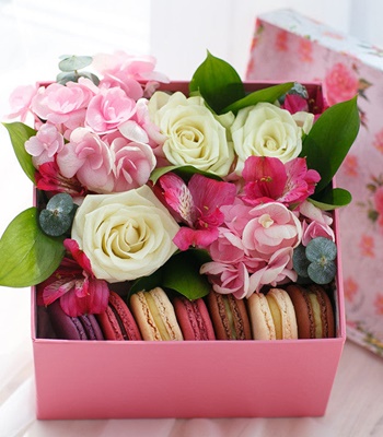 Mini Macaron Flower Box