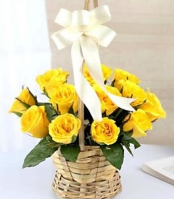 Yellow Rose Basket - Dozen Yellow Roses