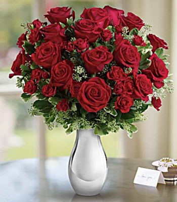 Rose Fower Arrangement - 24 Red Roses With Free Vase