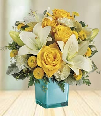 Rose And Asiatic Lily Bouquet - Yellow and White Flowers