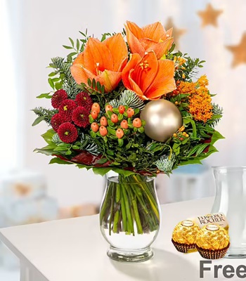 Amaryllis & Hypericum Christmas Flower Bouquet With Vase