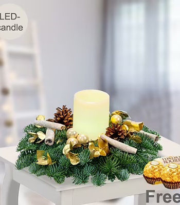 Christmas Wreath With Cream LED-Candle