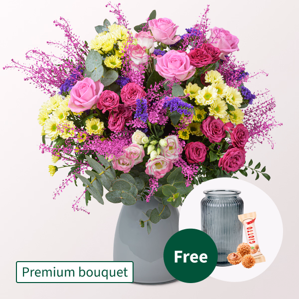 Premium Heartfelt Rose & Seasonal Bouquet