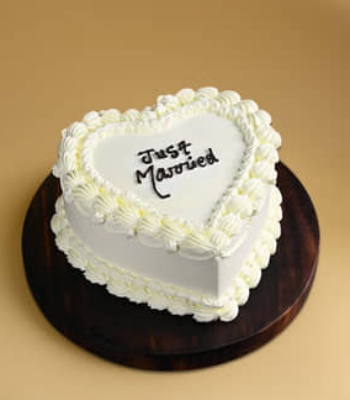 Hearty Just Married Cake