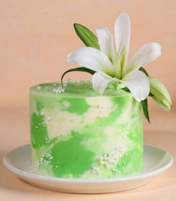 Lily N Pearls Cake