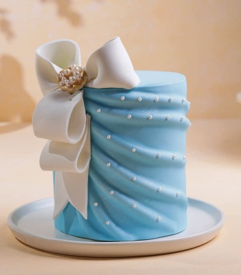 Pearls N Drapes Theme Cake