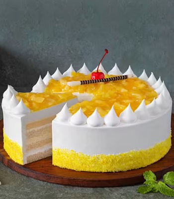 Pineapple Cream Cake - Half kg