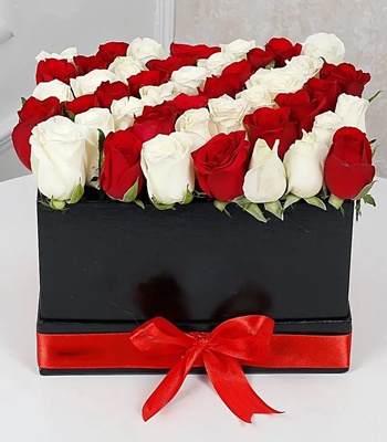 Red and White Rose Box
