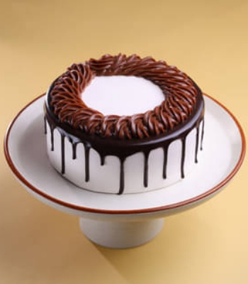 Silky Drip Chocolate Cake