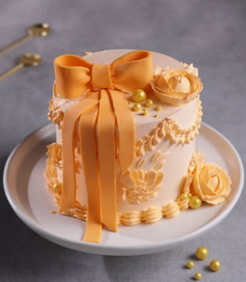 The Bow N Bloom Cake