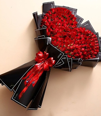Valentine's Day Red Roses - 200 Red Roses Premium Bouquet