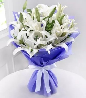 White Asiatic Lily Arrangement In Vase - 6 Stems