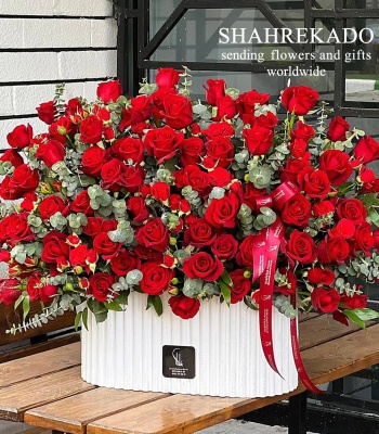 100 Red Roses Arrangement