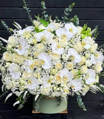 White Roses And Mix Flowers In Box