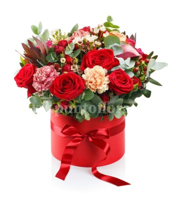 Christmas Red Roses Arrangement