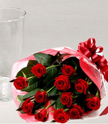 Valentine's Day Red Roses - 12 Stems