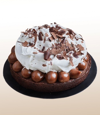 Brownie with Walnuts and Dulce de Leche with Meringue