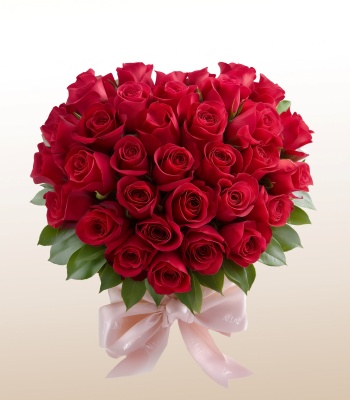 Heart of Love  36 Red Roses Heart-Shaped Bouquet