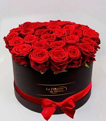 Red Roses in Black Box