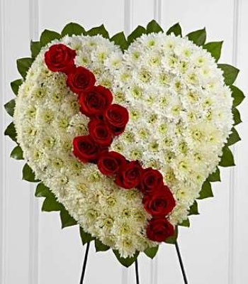 Standing Heart Wreath