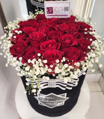 Romantic Roses Arrangement