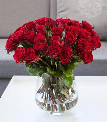 Red Rose Flower Bouquet - 30 Stems