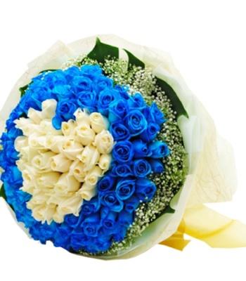 100 Blue And White Roses Bouquet