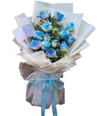 12 Blue Rose Bouquet