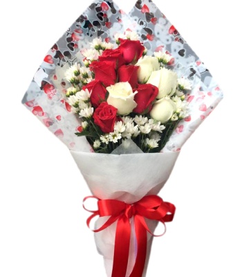 12 Red & White Roses Bouquet