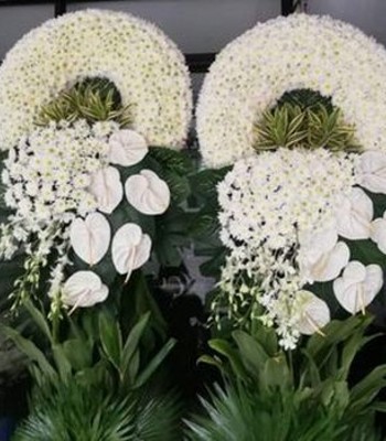 Standing Funeral Spray 2 Layer - Mums, Lily, Anthuriums and Orchid