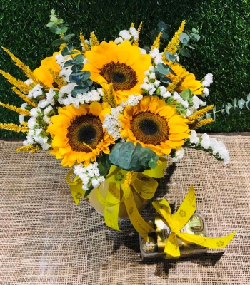 Graduation Flower Bouquet With Chocolate Box