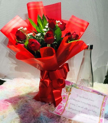 Message In A Bottle With 6 Red Roses Bouquet