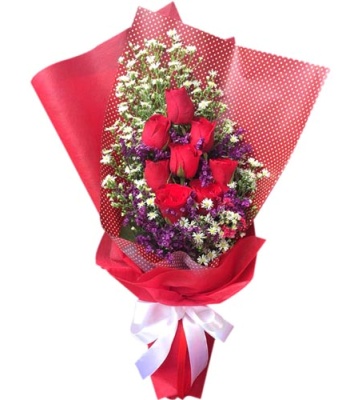 Romantic 12 Red Roses Bouquet